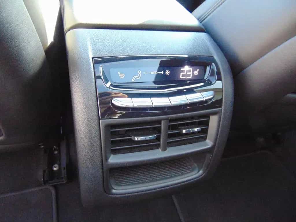 Cadillac XT5 3.6 V6 Platinum LED+Navi+SHZ+360+Bel.Sitz 01/2019-photo-19