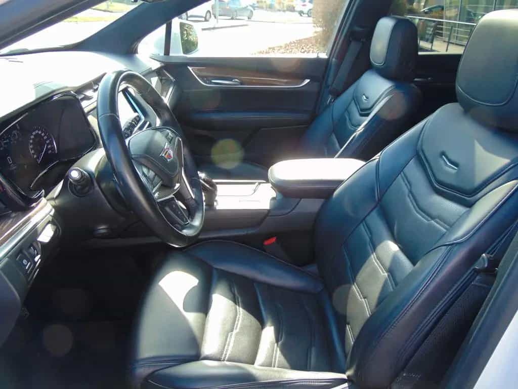 Cadillac XT5 3.6 V6 Platinum LED+Navi+SHZ+360+Bel.Sitz 01/2019-photo-3