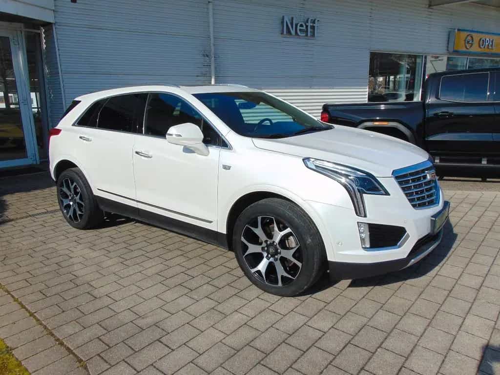 Cadillac XT5 3.6 V6 Platinum LED+Navi+SHZ+360+Bel.Sitz 01/2019-photo-4