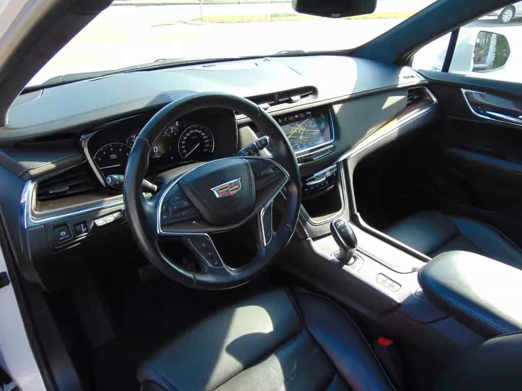 Cadillac XT5 3.6 V6 Platinum LED+Navi+SHZ+360+Bel.Sitz 01/2019-photo-9