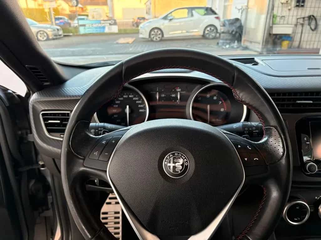Alfa Romeo Giulietta Super AUTOMATIK MATT VOLLEDER 08/2017-photo-9