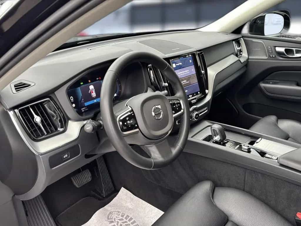 Volvo XC 60 Plus Dark 2WD Bluetooth LED Klima 12/2023-photo-10