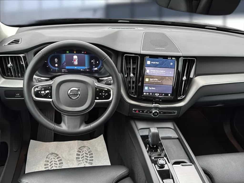 Volvo XC 60 Plus Dark 2WD Bluetooth LED Klima 12/2023-photo-17