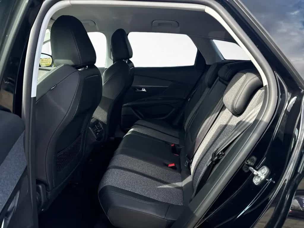 Peugeot 3008 1.2 PureTech 130 Allure Navigation+Clima+Te 06/2019-photo-11