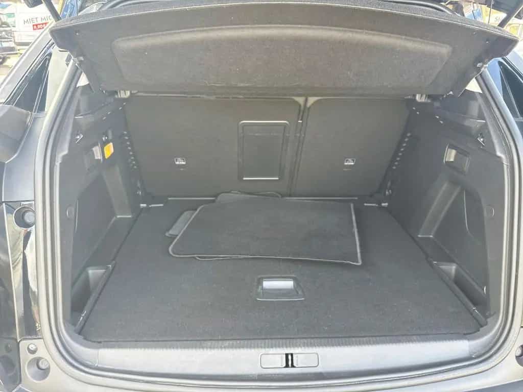 Peugeot 3008 1.2 PureTech 130 Allure Navigation+Clima+Te 06/2019-photo-12