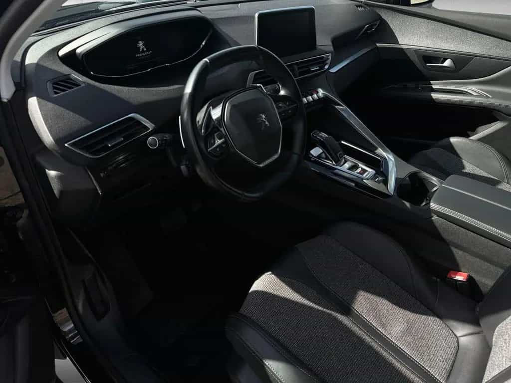 Peugeot 3008 1.2 PureTech 130 Allure Navigation+Clima+Te 06/2019-photo-7