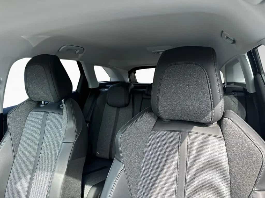 Peugeot 3008 1.2 PureTech 130 Allure Navigation+Clima+Te 06/2019-photo-8