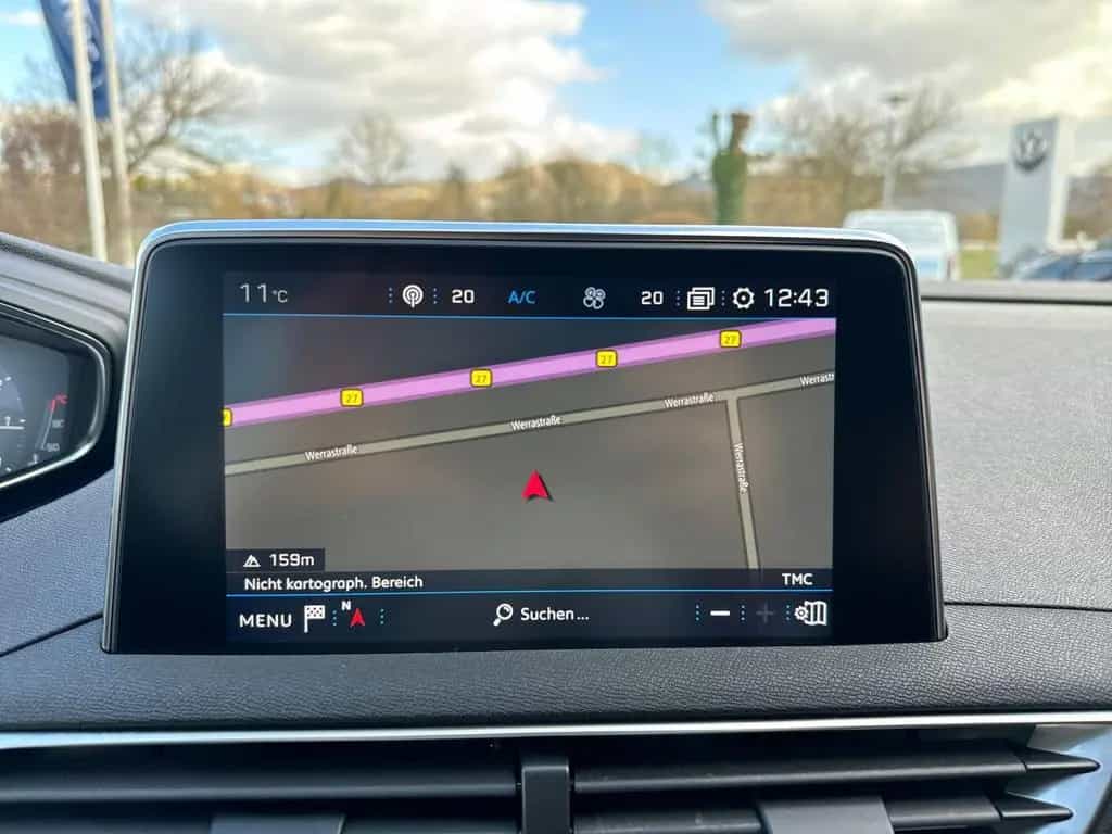 Peugeot 3008 1.2 PureTech 130 Allure Navigation+Clima+Te 06/2019-photo-9