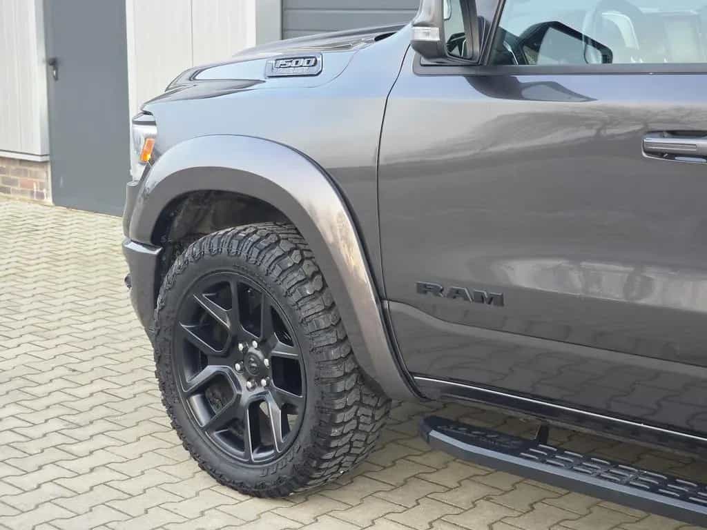 Dodge RAM 1500 5.7 4x4 Bighorn LED RAMBOX 22´´ AHK 06/2019-photo-14