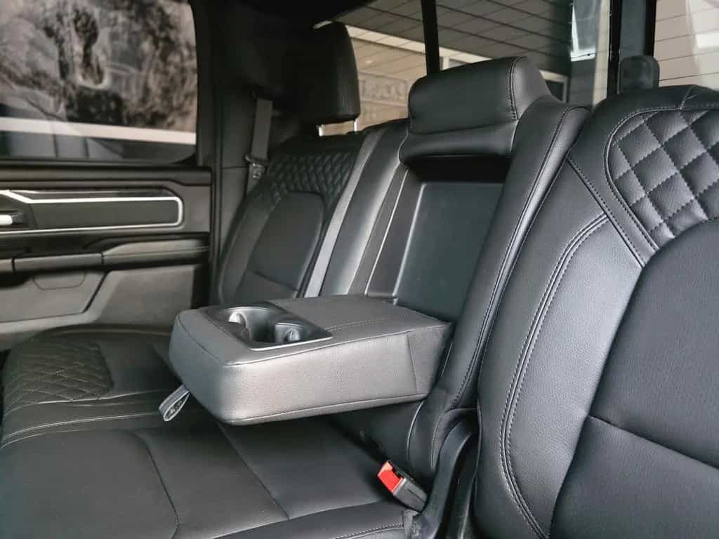 Dodge RAM 1500 5.7 4x4 Bighorn LED RAMBOX 22´´ AHK 06/2019-photo-21