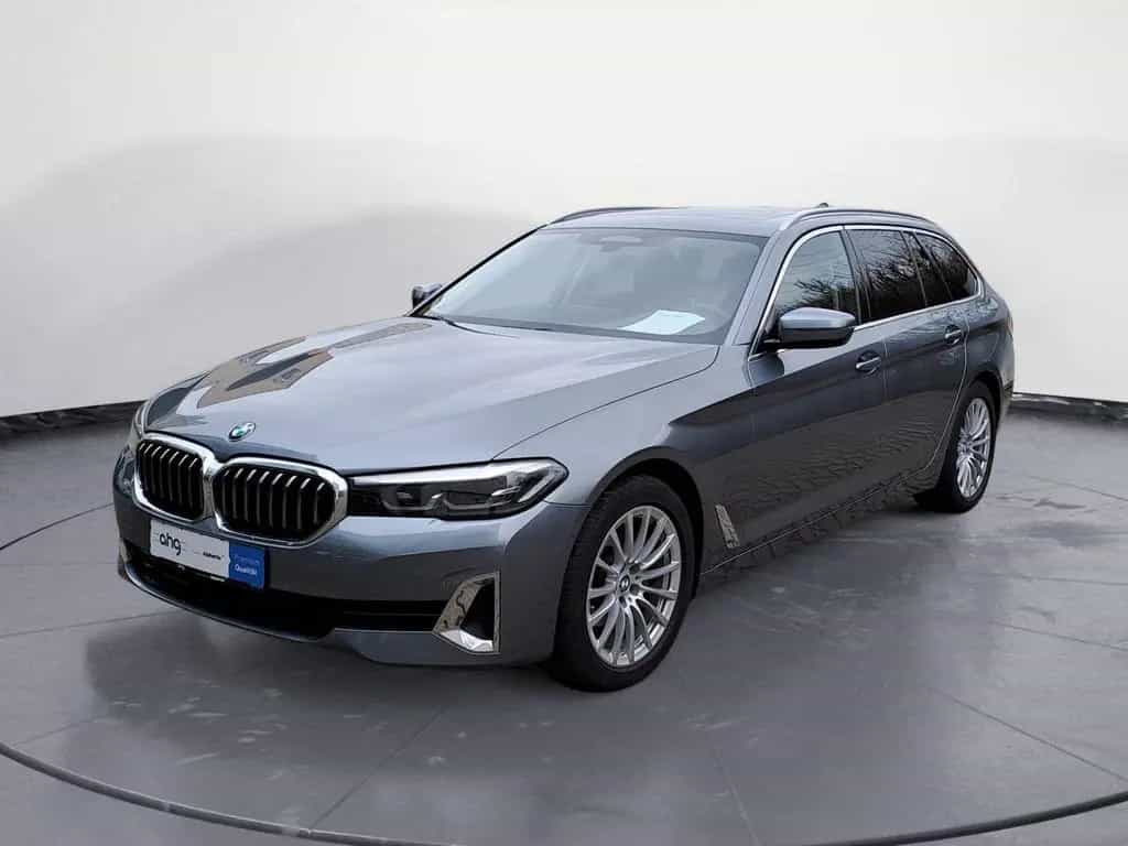 BMW 5 Series 520d xDrive Touring Luxury Line Panorama AHK 01/2022-photo-1
