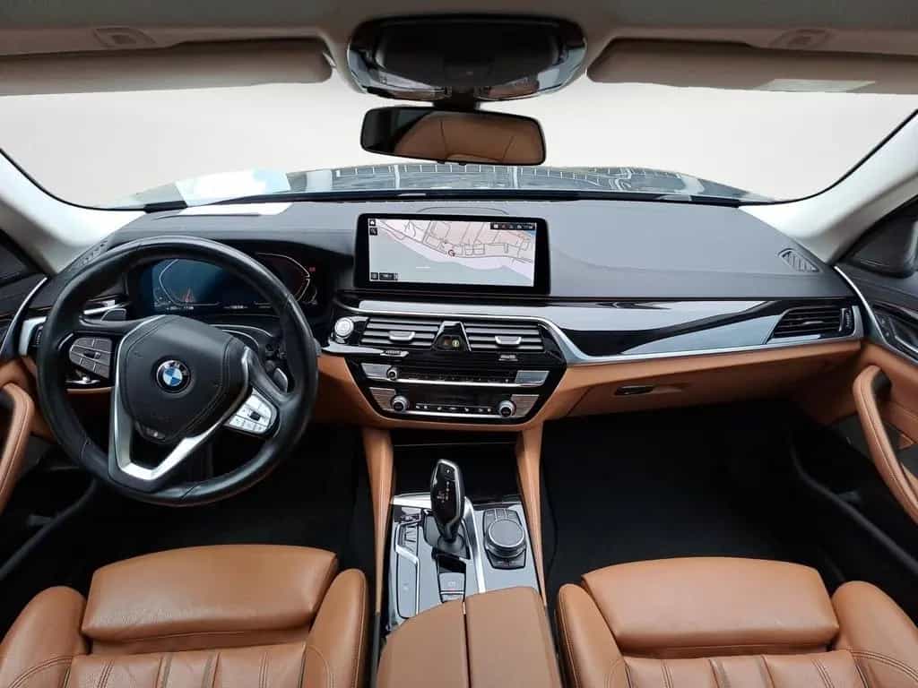 BMW 5 Series 520d xDrive Touring Luxury Line Panorama AHK 01/2022-photo-4
