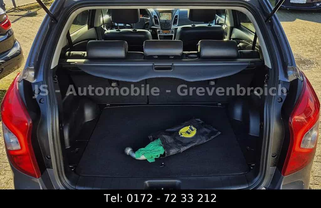 Ssangyong Korando 2.2Diesel e-XDi 220 AT AHK LEDER KAMERA 06/2016-photo-12