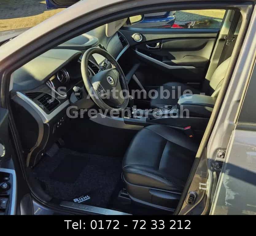 Ssangyong Korando 2.2Diesel e-XDi 220 AT AHK LEDER KAMERA 06/2016-photo-4