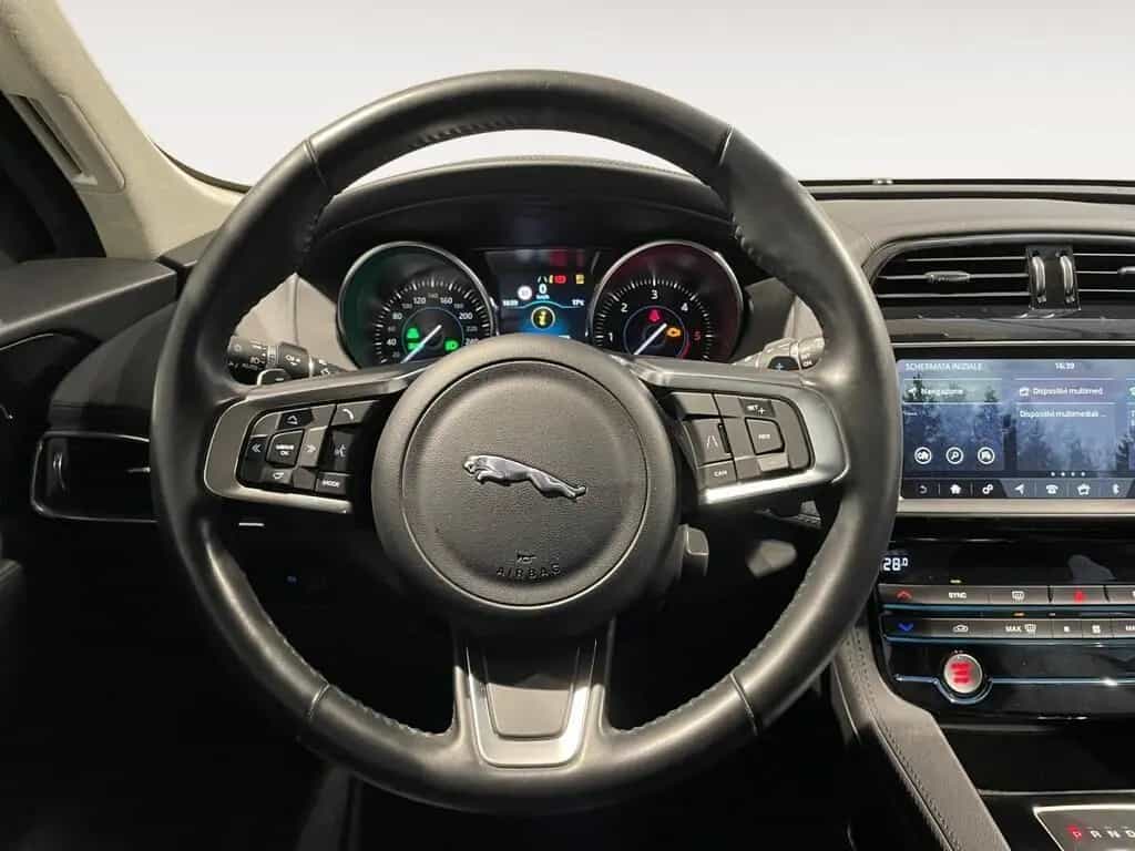 Jaguar F-Pace 2015 Prestige awd 180cv - AUTOCARR 12/2020-photo-12