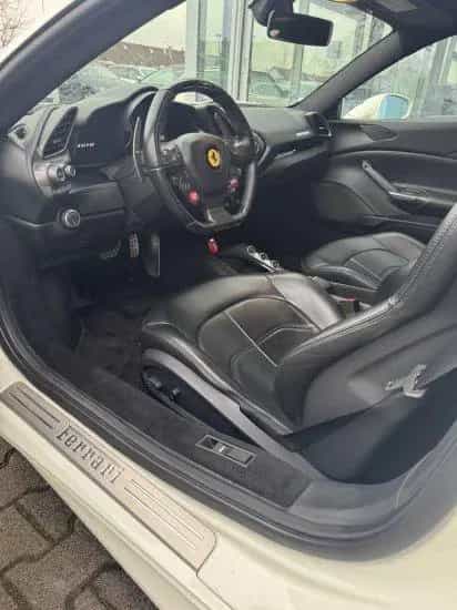 Ferrari 488 GTB Kamera Carbon  dt. Auto u.frei 03/2017-photo-11