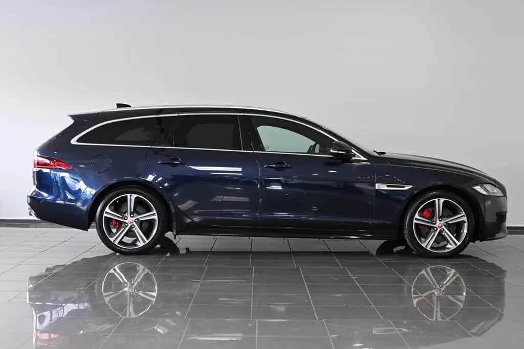 Jaguar XF D300 S Kombi LED Sportsitze Winter-Paket 04/2019-photo-3
