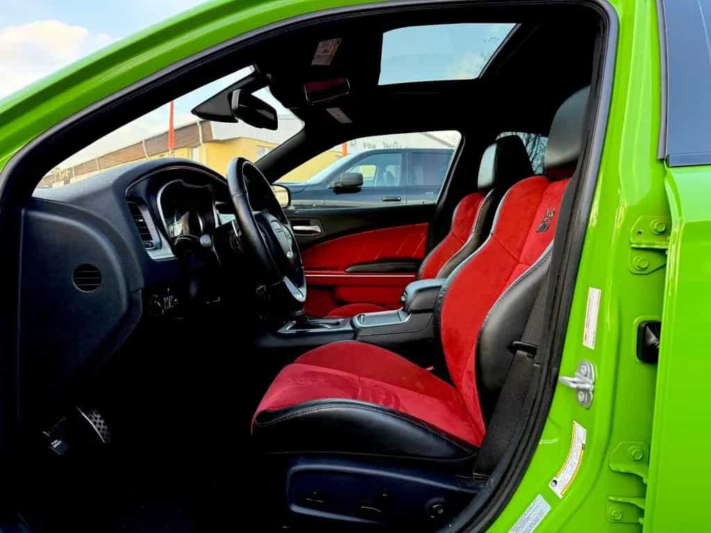 Dodge 392 SRT*V8*SCAT BACK*BREMBO*GARANTIE*NAVI*VOLL* 05/2018-photo-32