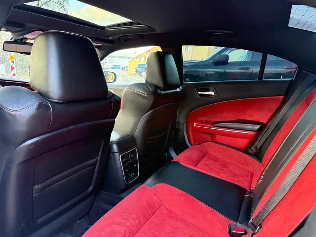 Dodge 392 SRT*V8*SCAT BACK*BREMBO*GARANTIE*NAVI*VOLL* 05/2018-photo-36