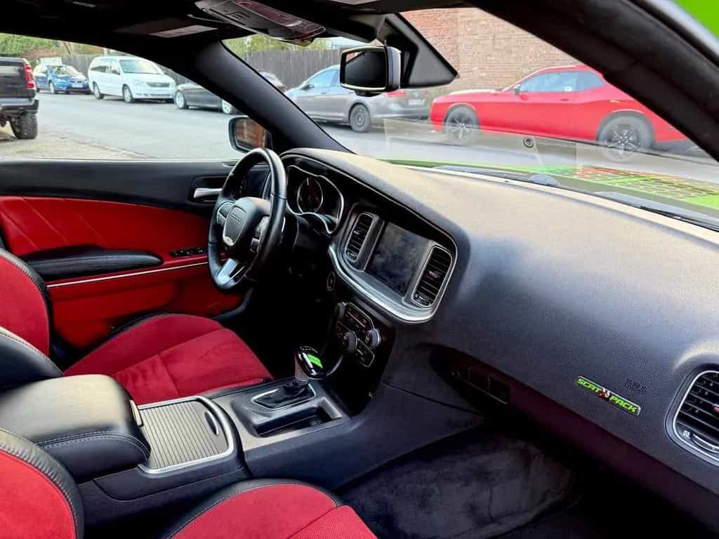 Dodge 392 SRT*V8*SCAT BACK*BREMBO*GARANTIE*NAVI*VOLL* 05/2018-photo-44