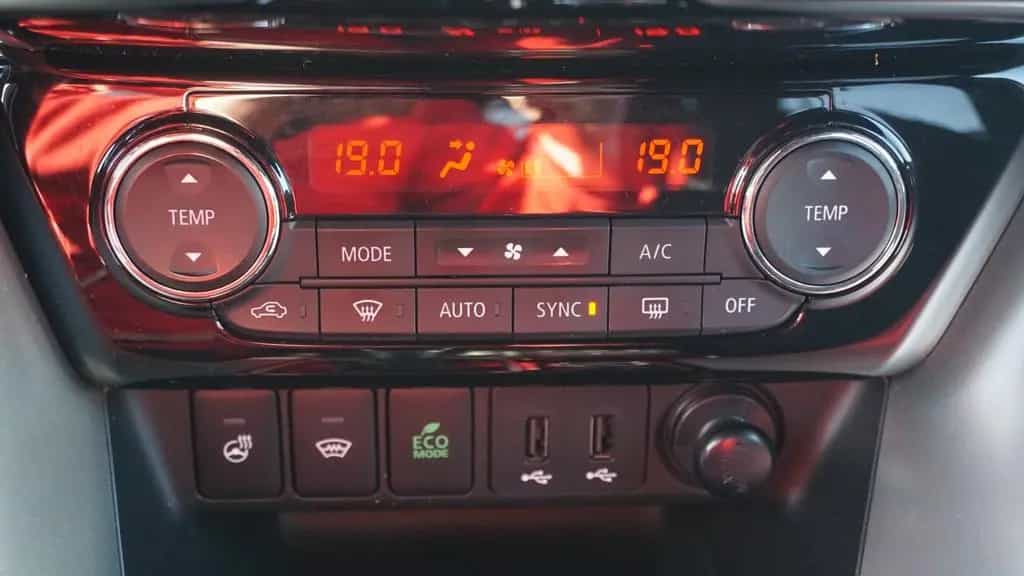 Mitsubishi Eclipse Cross Plus 4WD AWD LED Navi ACC 360° PDC 10/2019-photo-23