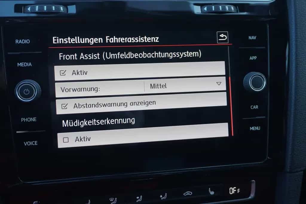 Volkswagen Golf 2.0 TSI GTI TCR LED Navi Reifnitz Dynaudio 05/2019-photo-17