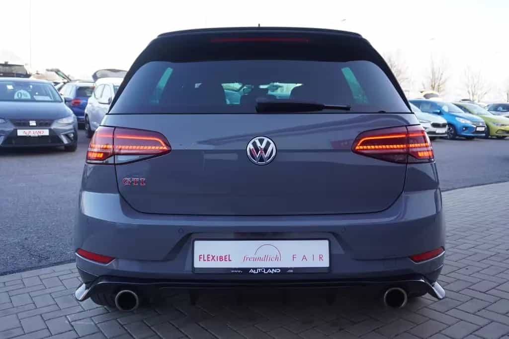 Volkswagen Golf 2.0 TSI GTI TCR LED Navi Reifnitz Dynaudio 05/2019-photo-3