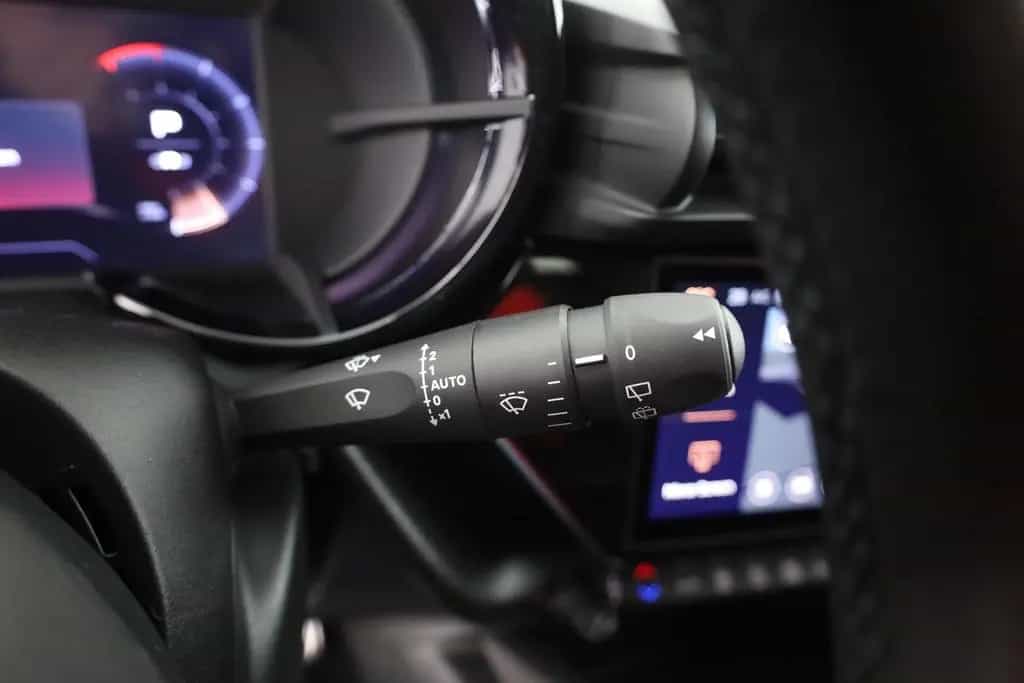 Alfa Romeo Junior Ibrida Speciale 1.2 VGT LED ACC Navi 01/2026-photo-16