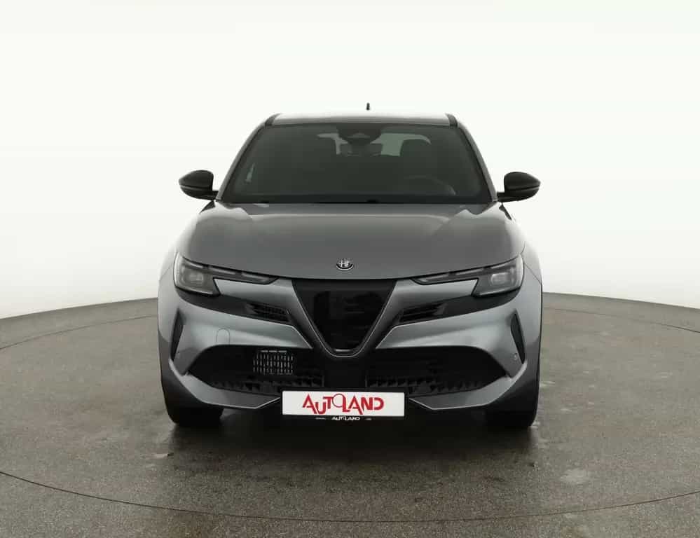 Alfa Romeo Junior Ibrida Speciale 1.2 VGT LED ACC Navi 01/2026-photo-7