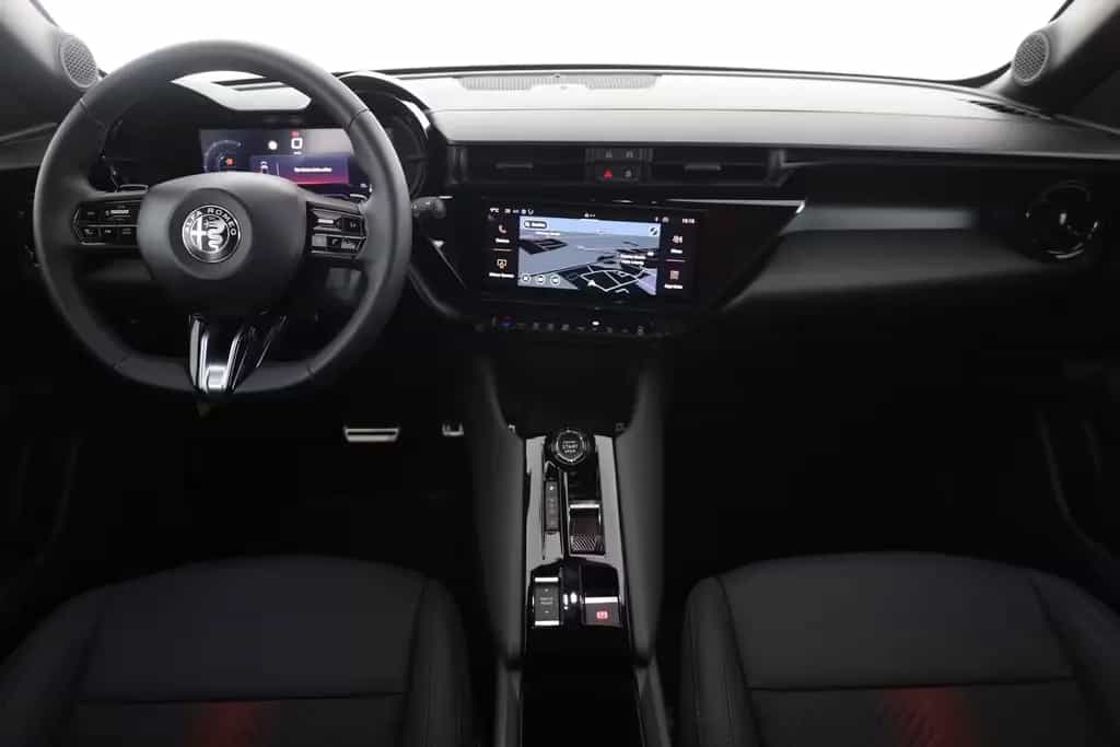 Alfa Romeo Junior Ibrida Speciale 1.2 VGT LED ACC Navi 01/2026-photo-8