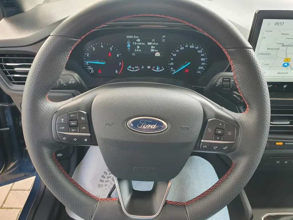 Ford Focus Turnier ST-Line 07/2022-photo-6