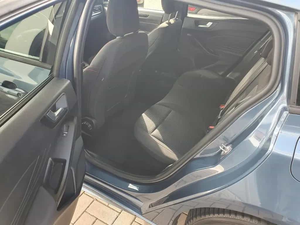Ford Focus Turnier ST-Line 07/2022-photo-9
