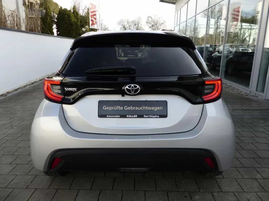 Toyota Yaris 1.5 VVT-iE Kamera LED CarPlay DAB NS SHZ 04/2021-photo-3