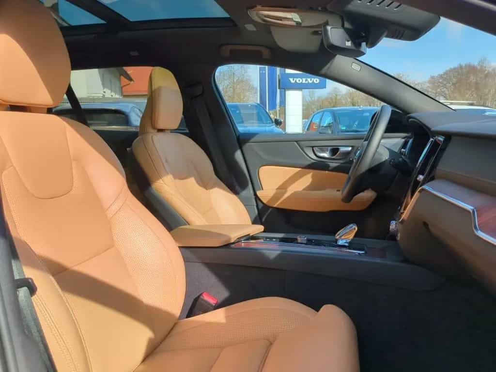 Volvo V60 Ultra Dark HUD Digitales Cockpit Memory Sitz 07/2025-photo-12