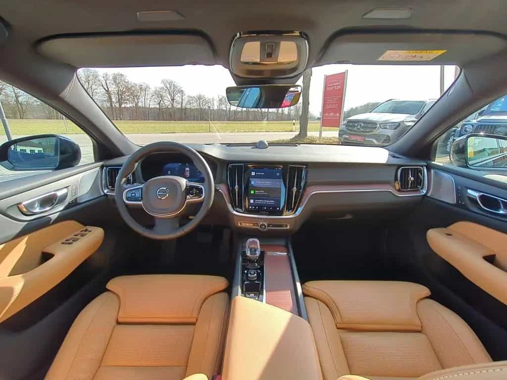 Volvo V60 Ultra Dark HUD Digitales Cockpit Memory Sitz 07/2025-photo-16