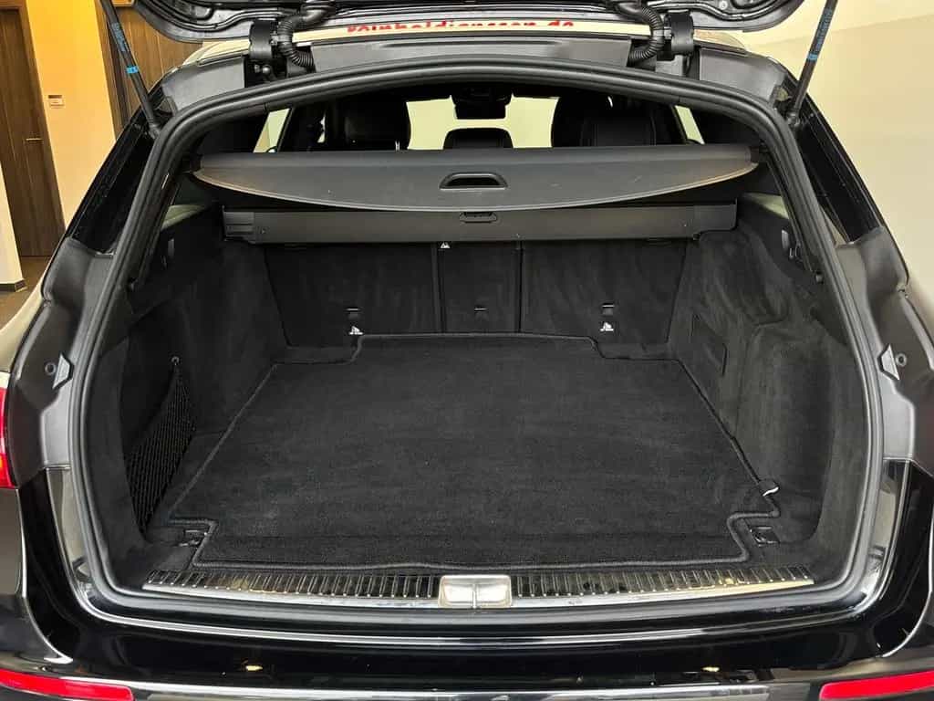 Mercedes-Benz E 300 d T 4M Multibeam 360° Burmester Distronic+ 10/2021-photo-17
