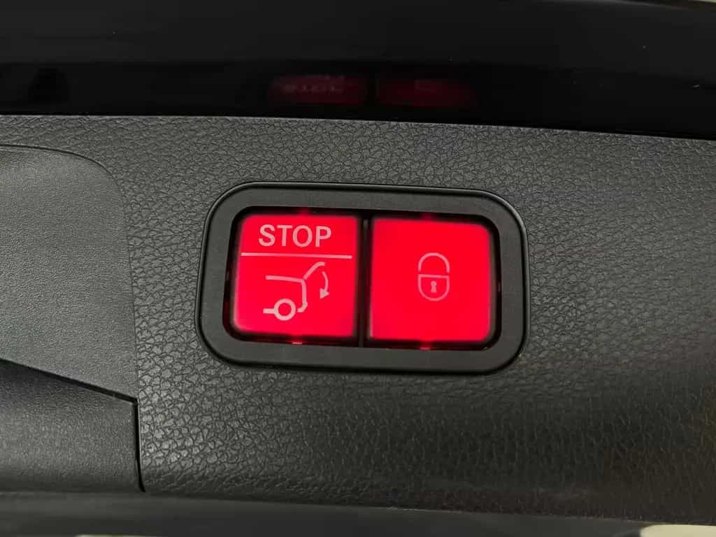 Mercedes-Benz E 300 d T 4M Multibeam 360° Burmester Distronic+ 10/2021-photo-18
