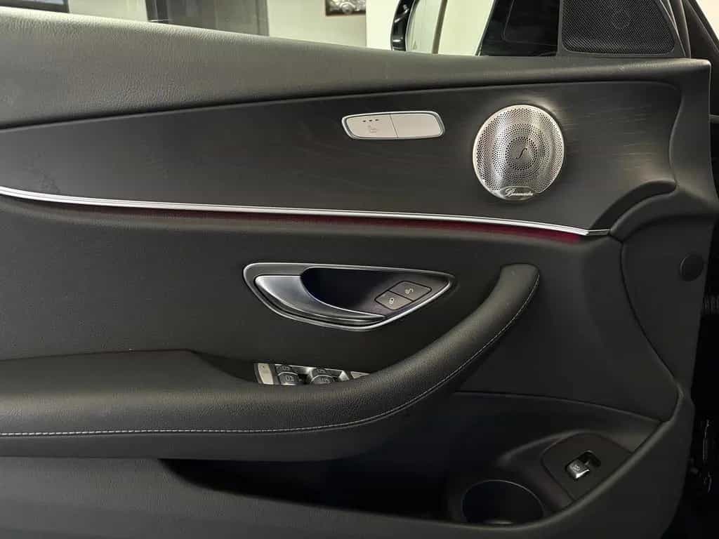 Mercedes-Benz E 300 d T 4M Multibeam 360° Burmester Distronic+ 10/2021-photo-19