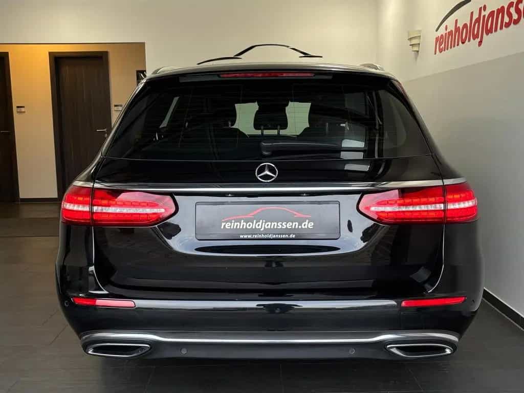 Mercedes-Benz E 300 d T 4M Multibeam 360° Burmester Distronic+ 10/2021-photo-5