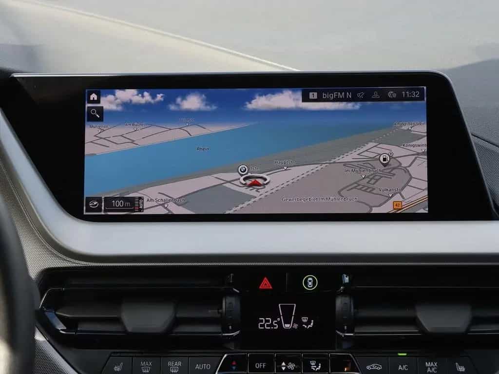 BMW 1 Series 118i Advantage PDC Sitzheizung Alu 12/2022-photo-11