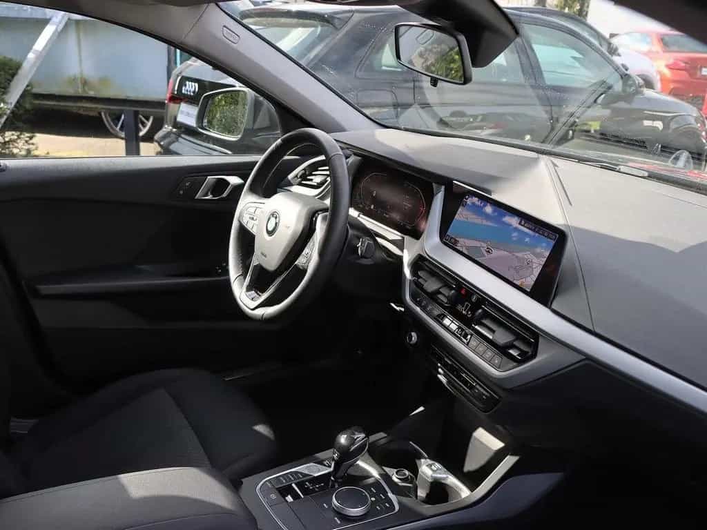 BMW 1 Series 118i Advantage PDC Sitzheizung Alu 12/2022-photo-6