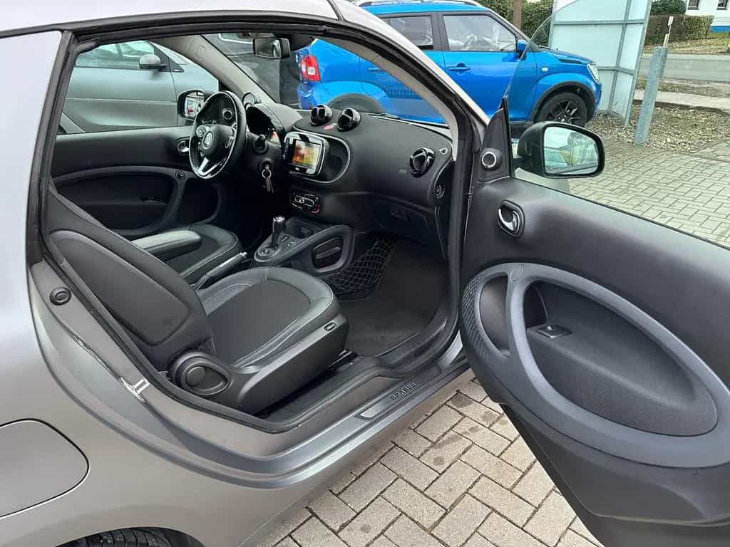 Smart ForTwo Cabrio Brabus 109PS-LED-NAVI-JBL-KAM 06/2018-photo-10