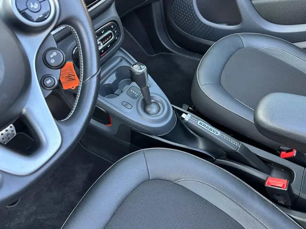 Smart ForTwo Cabrio Brabus 109PS-LED-NAVI-JBL-KAM 06/2018-photo-18
