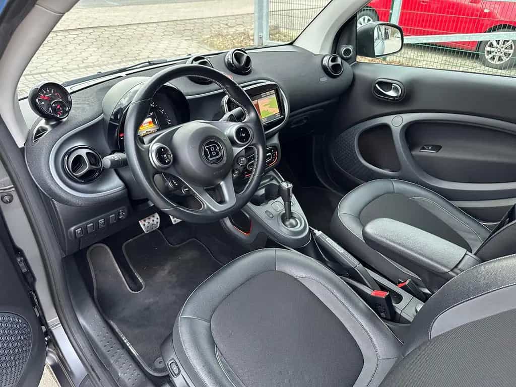 Smart ForTwo Cabrio Brabus 109PS-LED-NAVI-JBL-KAM 06/2018-photo-8