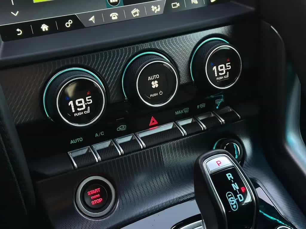Jaguar F-Type 3.0 P380 AWD R DYNAMIC* LED#SHZ#FH#KEYLES 04/2020-photo-12