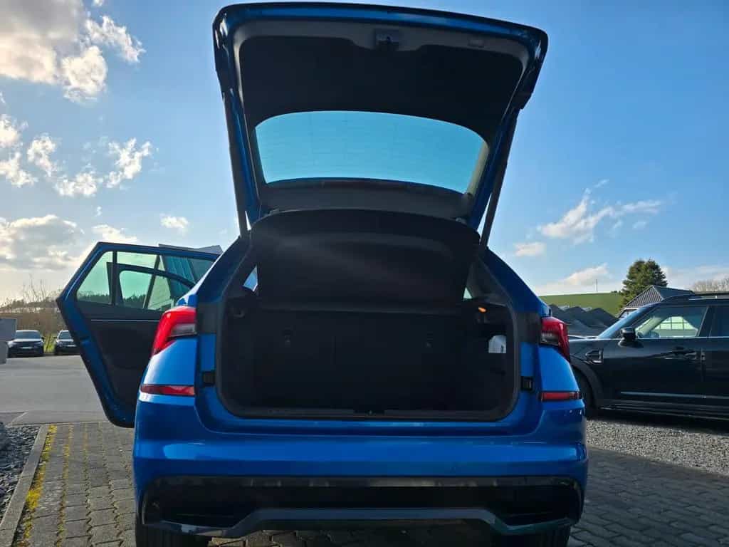 Skoda Kamiq 1.5 TSI Monte Carlo AHK ACC VIRTUAL KAM 10/2020-photo-9