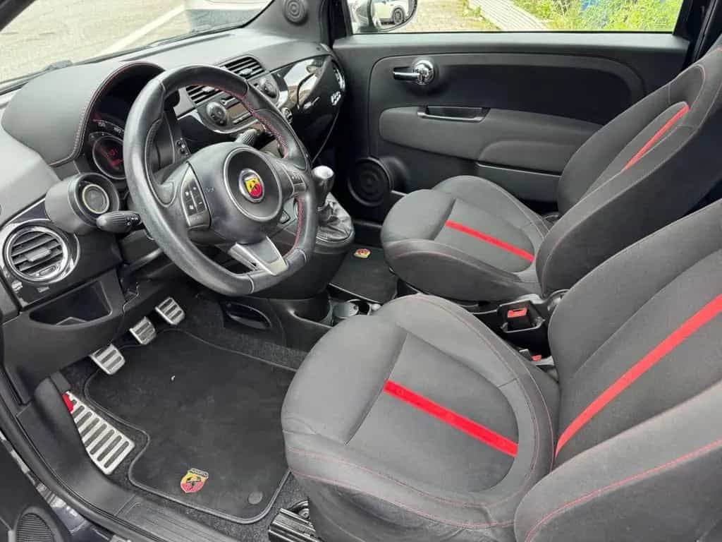 Abarth 500 1.4 Turbo T-Jet 05/2011-photo-4
