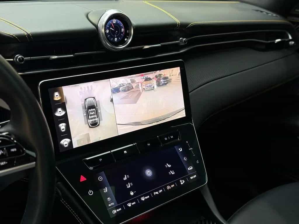 Maserati Grecale Modena Pano*HuD*SitzKlima*Sonus*AHK*360° 03/2023-photo-17