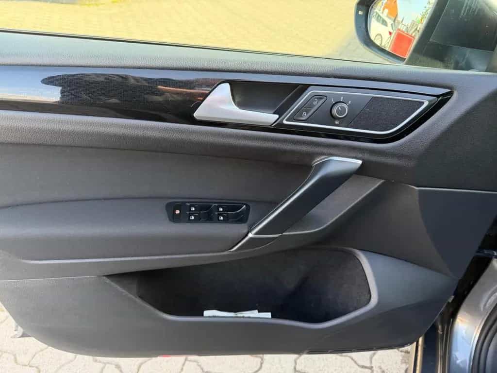 Volkswagen Golf Sportsvan1. 4 VIISound Automatik/Navi/ACC 02/2017-photo-10