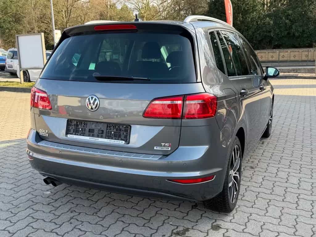 Volkswagen Golf Sportsvan1. 4 VIISound Automatik/Navi/ACC 02/2017-photo-4